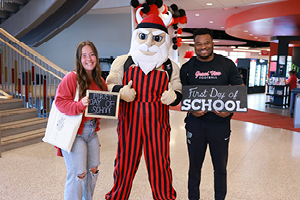 Grand View University logo